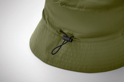 Wasserabweisender Fisherman-Hat inkl. Beutel aus gleichem Material und ABS-Karabiner. Polyester 64 g/m².