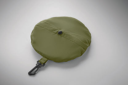 Wasserabweisender Fisherman-Hat inkl. Beutel aus gleichem Material und ABS-Karabiner. Polyester 64 g/m².