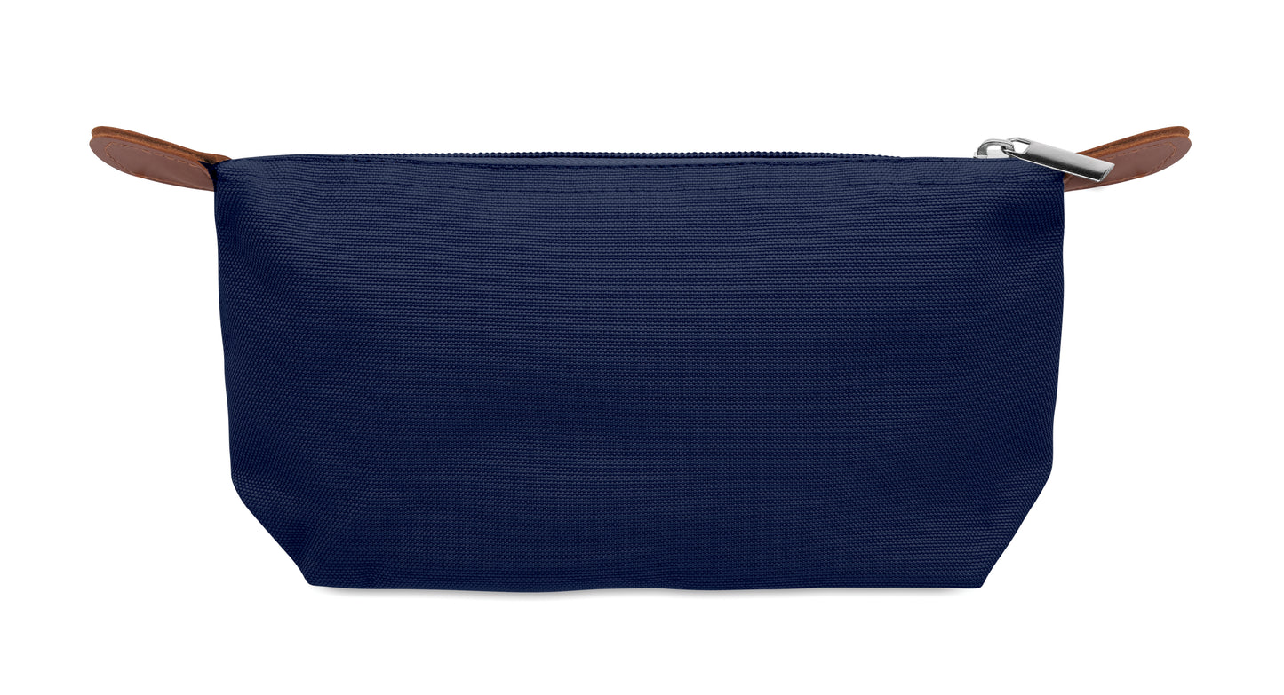 Kosmetiktasche aus 600D RPET-Polyester mit Reißverschluss. Details aus PU.