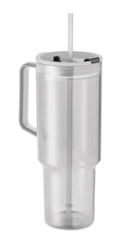 Trinkbecher aus RPET. Verschluss mit integriertem PP-Trinkhalm. Füllmenge: 1200 ml.