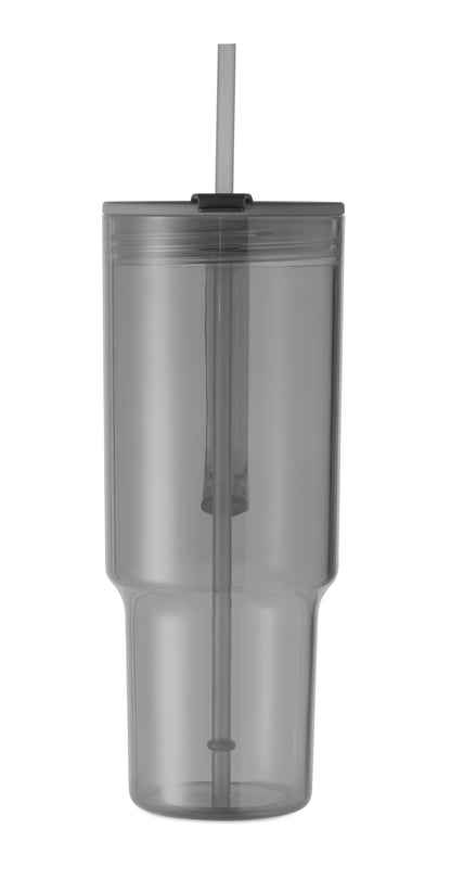 Trinkbecher aus RPET. Verschluss mit integriertem PP-Trinkhalm. Füllmenge: 1200 ml.