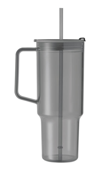 Trinkbecher aus RPET. Verschluss mit integriertem PP-Trinkhalm. Füllmenge: 1200 ml.