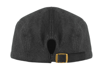 Flache Newsboy-Kappe aus meliertem 335 g/m² Polyester mit Metallverschluss.