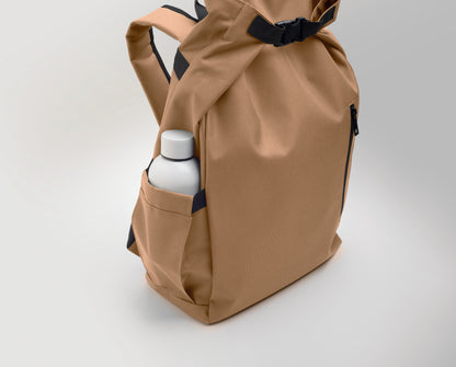 15'' Rolltop-Laptop-Rucksack aus 600D RPET-Polyester mit gepolstertem 210D RPET-Futter. Fronttasche mit Reißverschluss
