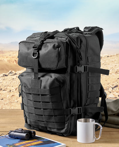Outdoor-Rucksack aus 600D RPET. Gepolstertes Laptopfach Innenfächer Front-Reißverschlusstaschen gepolsterte Mesh-Schultergurte und Rückenpartie