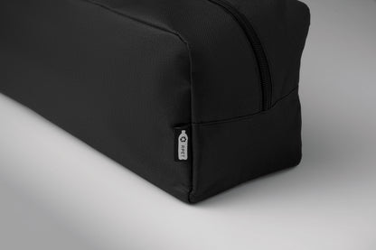 Schuhtasche aus 600D RPET Polyester mit seitlichem Tragegriff und Reißverschluss.