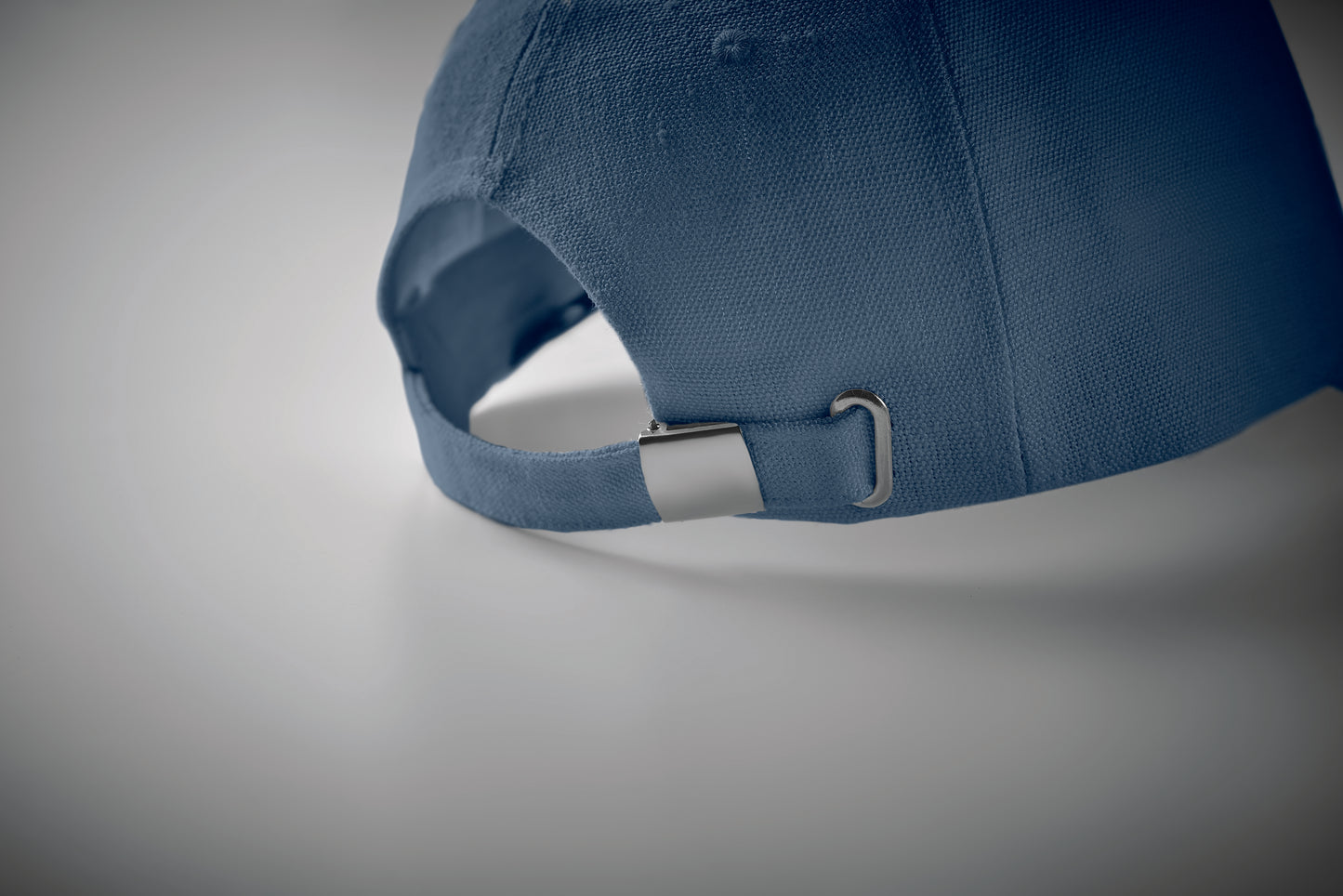 5-Panel-Baseball Cap aus 100% Hanfgewebe 370 g/m² mit Schnalle aus Messing am