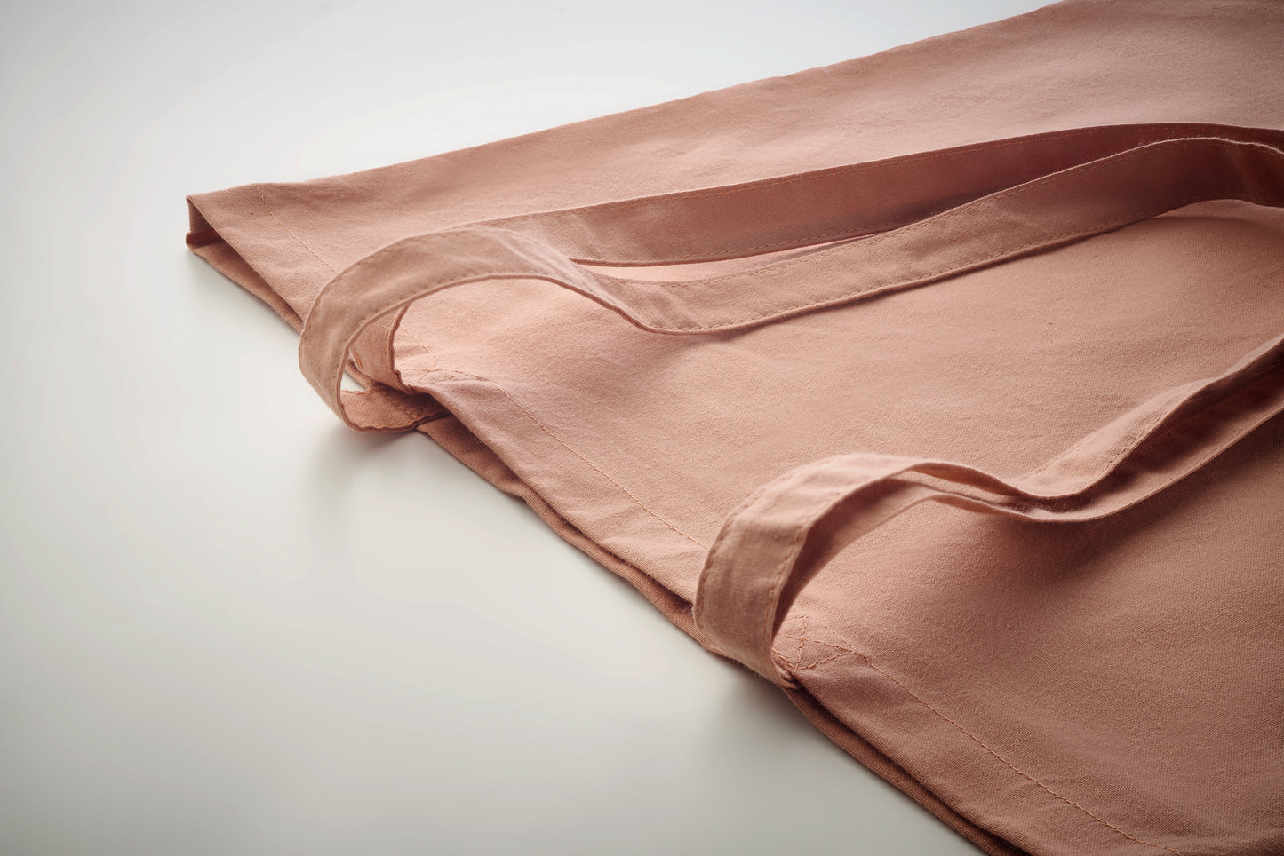 Einkaufstasche aus Organic-Cotton mit langen Tragegriffen. Reaktivfärbung. Im klassischen Design ist sie