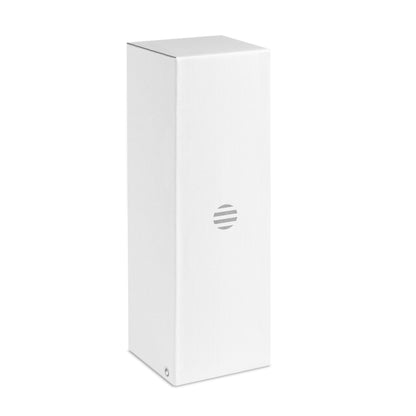 Doppelwandige Isolierflasche aus Edelstahl. Verschluss aus Bambus- Imitat. Füllmenge: 500 ml. Auslaufsicher.