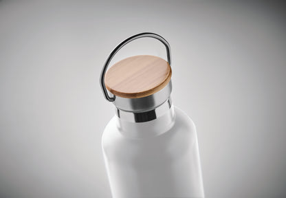 Doppelwandige Isolierflasche aus Edelstahl mit Bambusdeckel und Henkel. Füllmenge: 1000 ml. Bambus