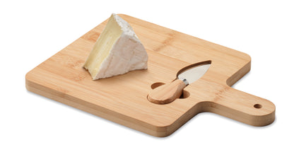 Käse-Set aus Bambus mit Servierbrett und Käsemesser. Bambus ist ein natürliches Produkt