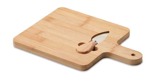 Käse-Set aus Bambus mit Servierbrett und Käsemesser. Bambus ist ein natürliches Produkt