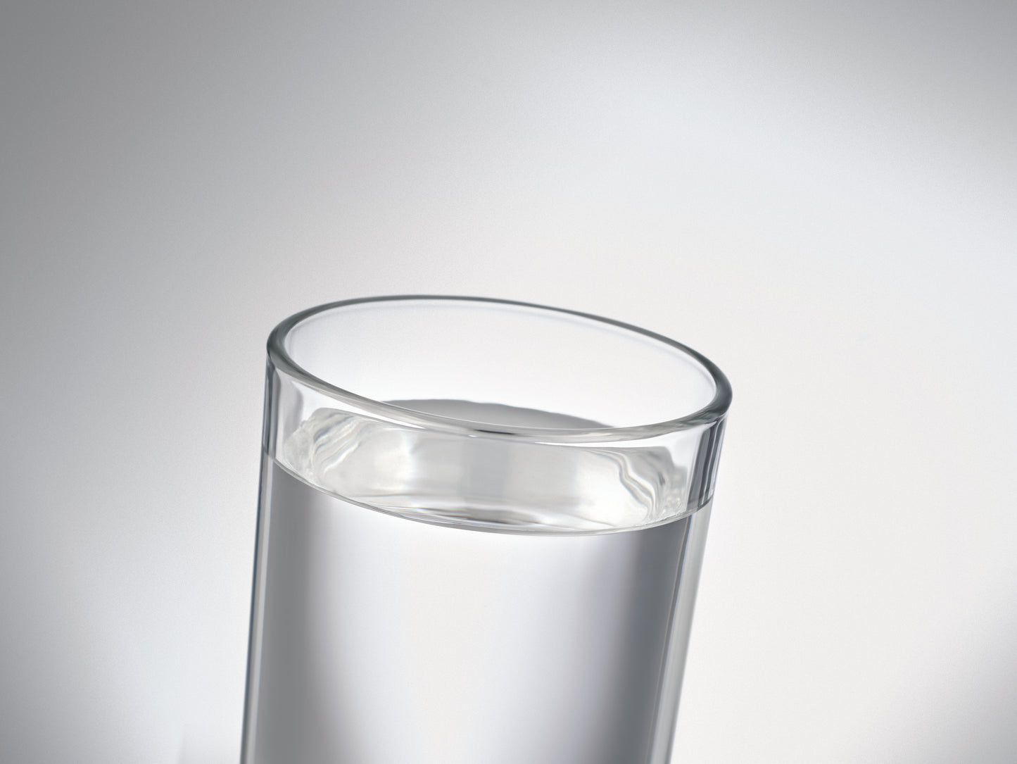 Wiederverwendbares Trinkglas. Füllmenge: 300 ml.