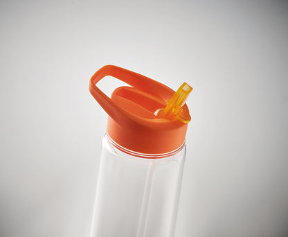 Trinkflasche aus RPET. Klappbares Mundstück aus PP mit Trinkhalm. Füllmenge: 650ml. Nicht
