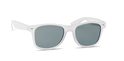 Klassische Sonnenbrille. Rahmen aus RPET. UV400-Schutz.