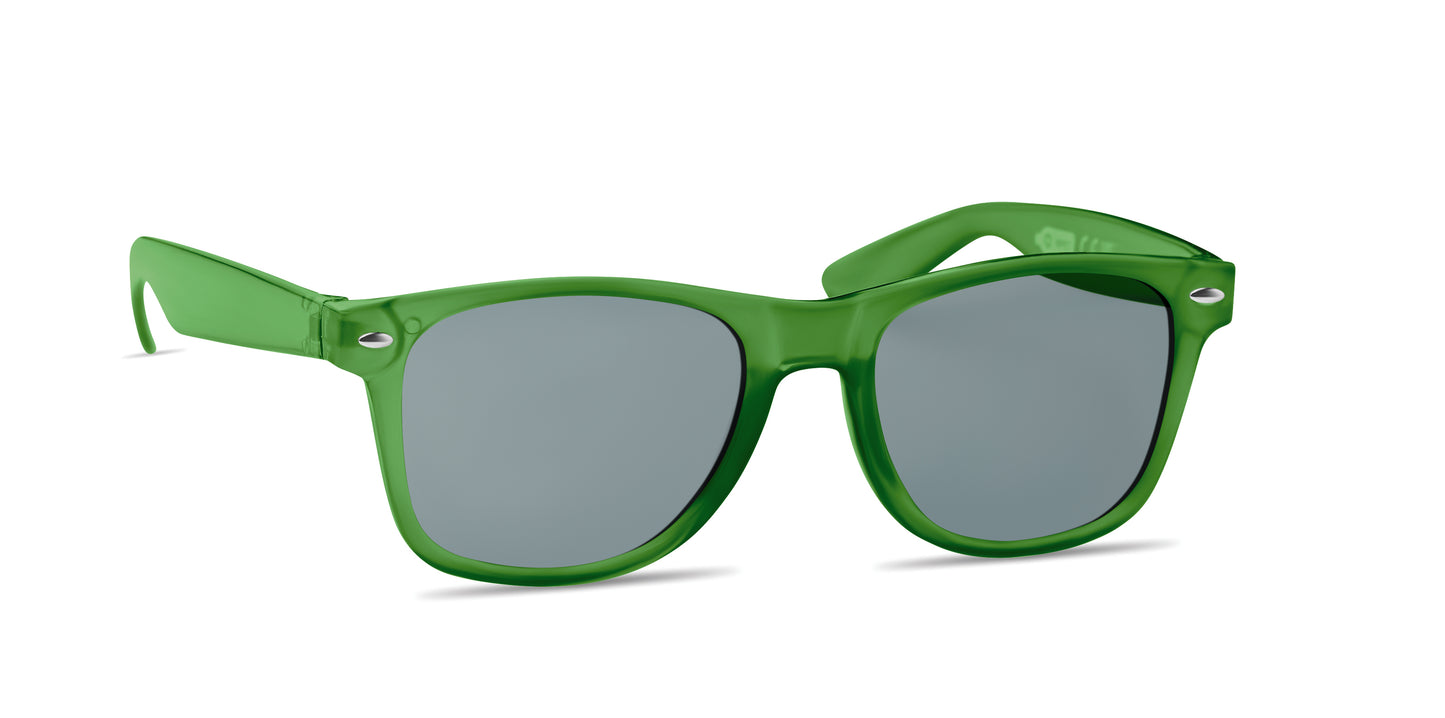 Klassische Sonnenbrille. Rahmen aus RPET. UV400-Schutz.