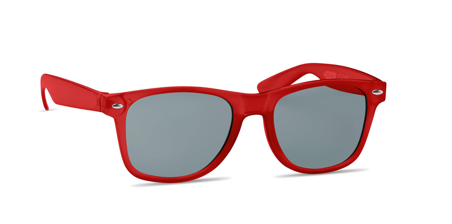 Klassische Sonnenbrille. Rahmen aus RPET. UV400-Schutz.