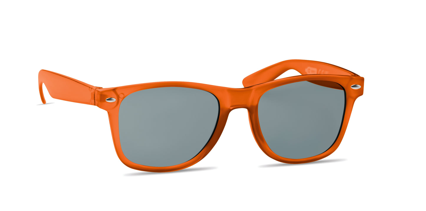 Klassische Sonnenbrille. Rahmen aus RPET. UV400-Schutz.