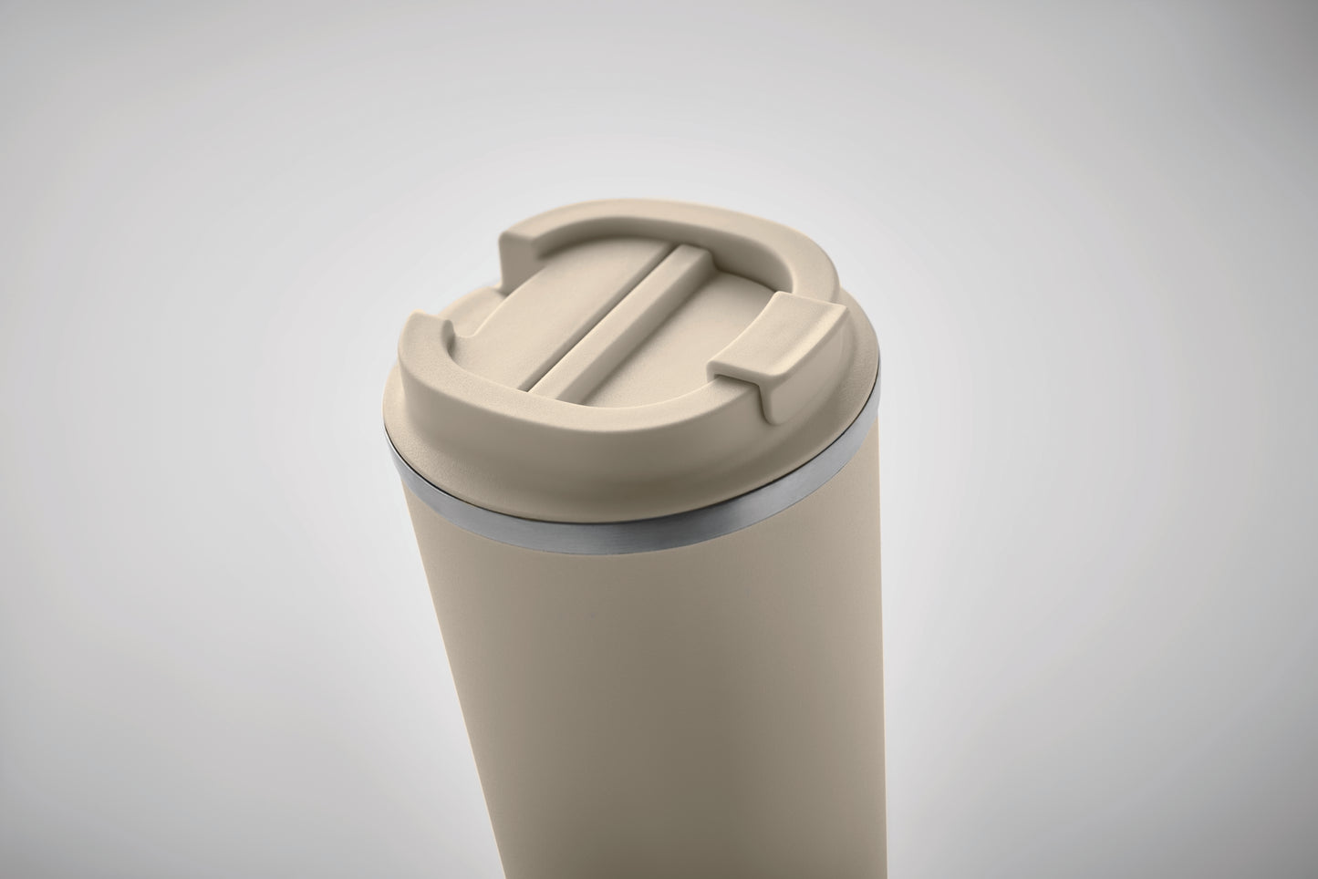 Doppelwandiger Trinkbecher aus recyceltem Edelstahl (90 % recycelter Edelstahl und 10 %