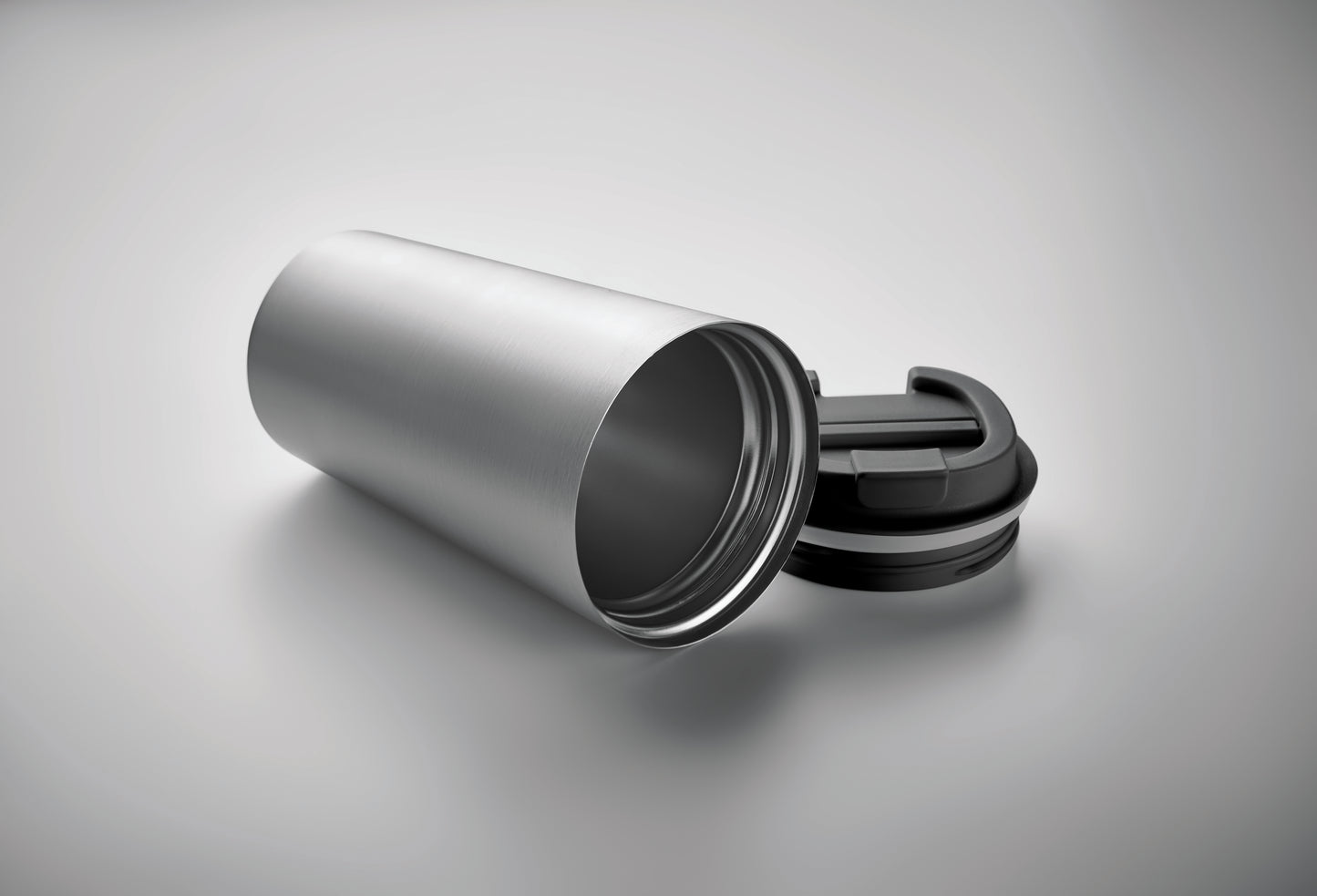 Doppelwandiger Trinkbecher aus recyceltem Edelstahl (90 % recycelter Edelstahl und 10 %