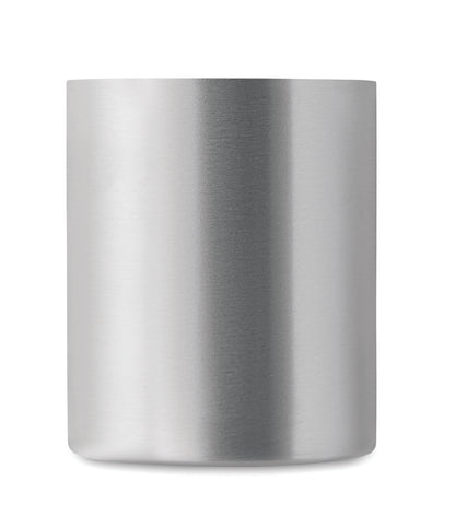 Doppelwandiger Becher aus Edelstahl mit PP-Griff. Füllmenge: 300 ml.