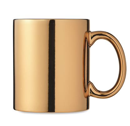 Kaffeebecher aus Keramik mit Metallic-Finish. Füllmenge: 300 ml.