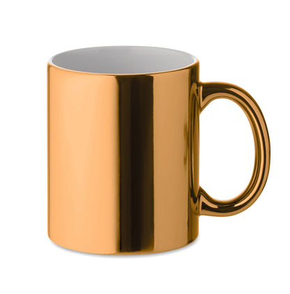 Kaffeebecher aus Keramik mit Metallic-Finish. Füllmenge: 300 ml.