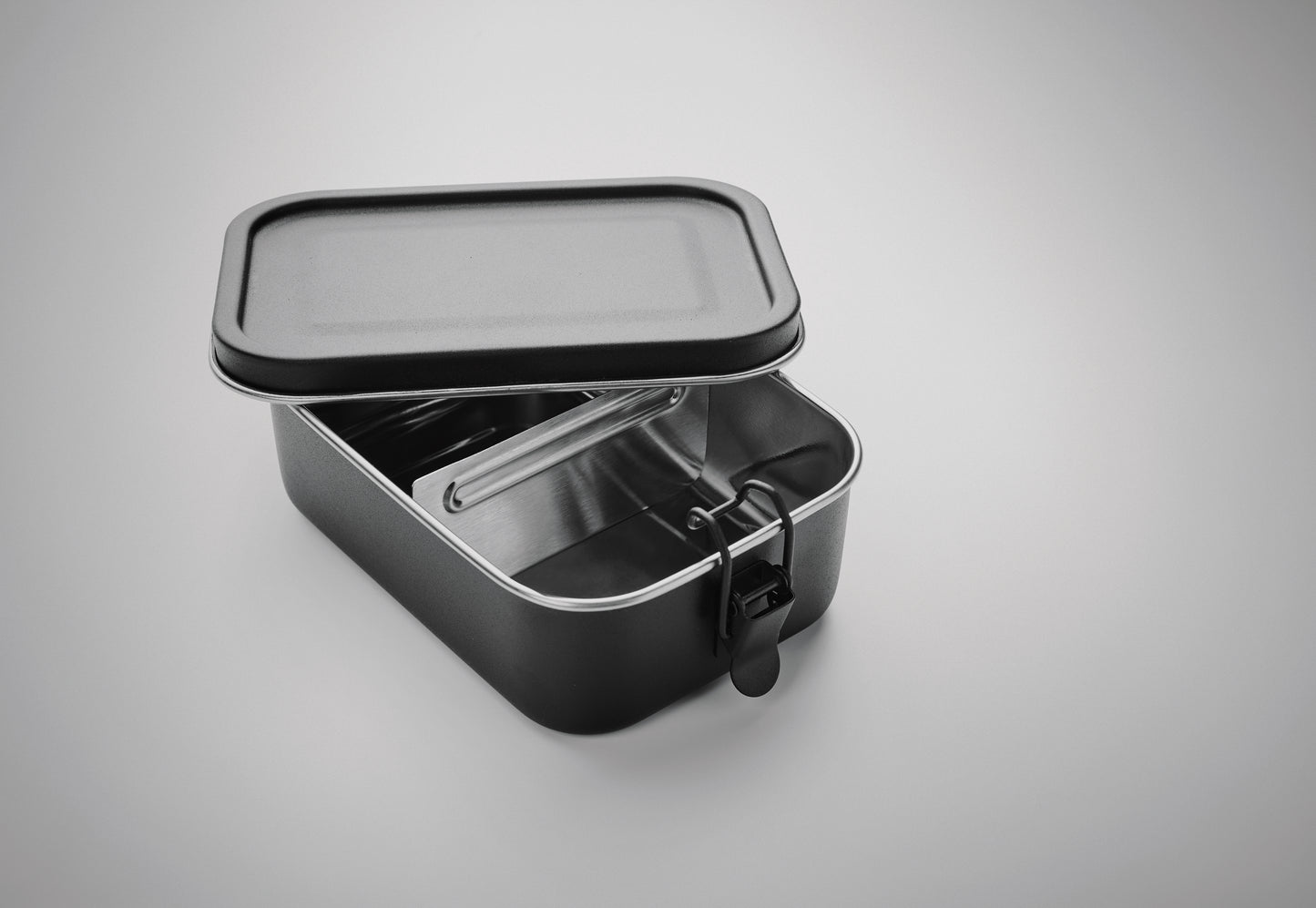 Lunchbox aus Edelstahl mit starken Halteklammern die ein Auslaufen der Speisen verhindern.