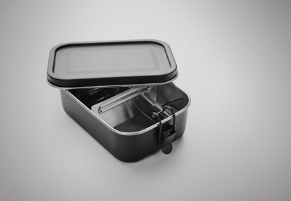 Lunchbox aus Edelstahl mit starken Halteklammern die ein Auslaufen der Speisen verhindern.