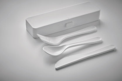 Wiederverwendbares Besteck-Set mit Messer Gabel Löffel im passenden Etui.