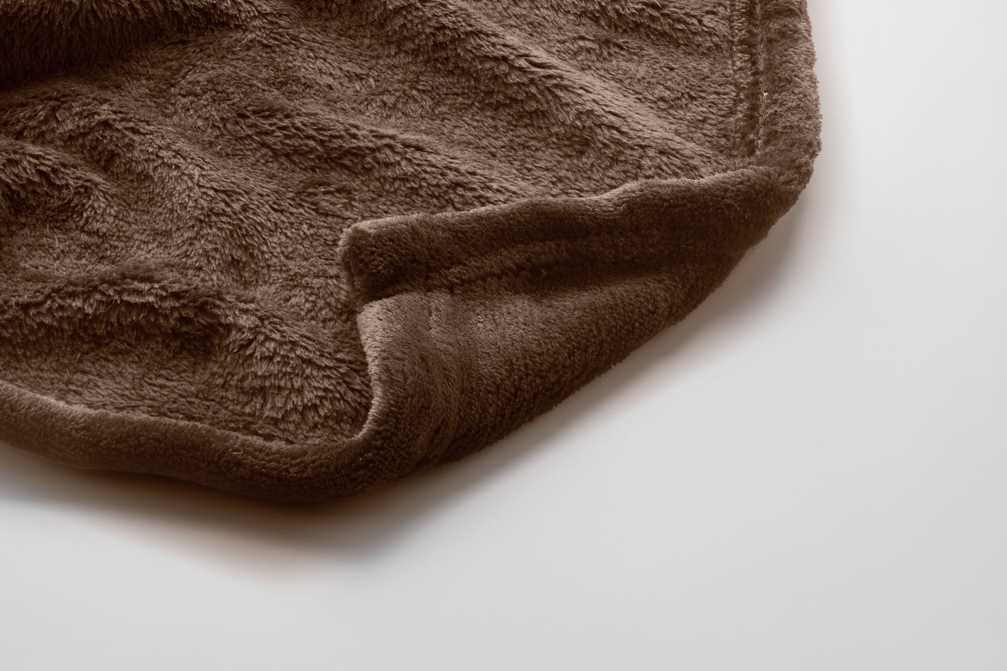 RPET-Flanell Fleece-Decke 280g/m². Inkl. Band mit bedruckbarer Karte.