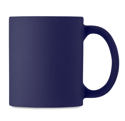 Klassischer Kaffeebecher aus matter Keramik. Füllmenge: 300 ml. Mit einer speziellen Beschichtung