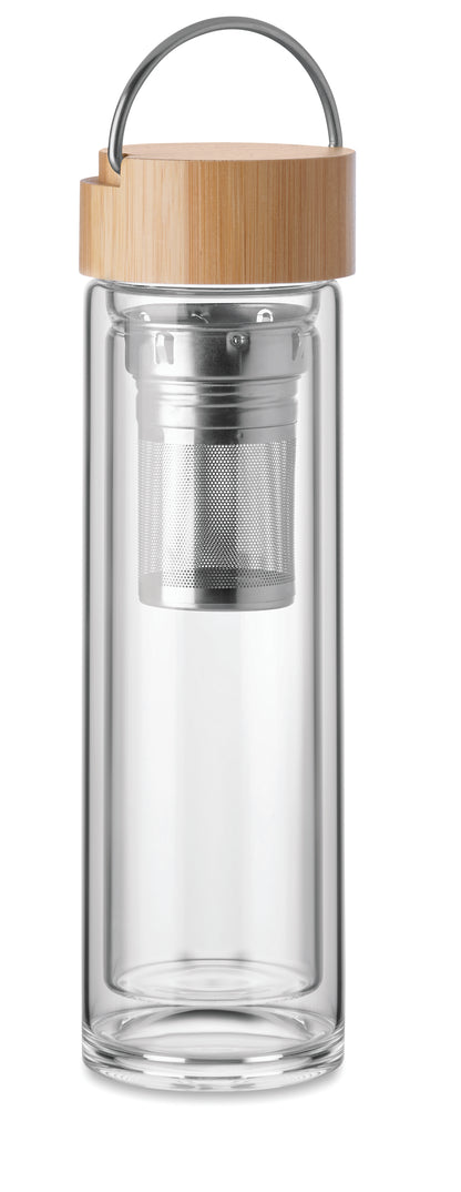 Doppelwandige Trinkflasche aus hochwertigem Borosilikat-Glas. Deckel aus Bambus mit Metallbügel. Mit Tee-Sieb.