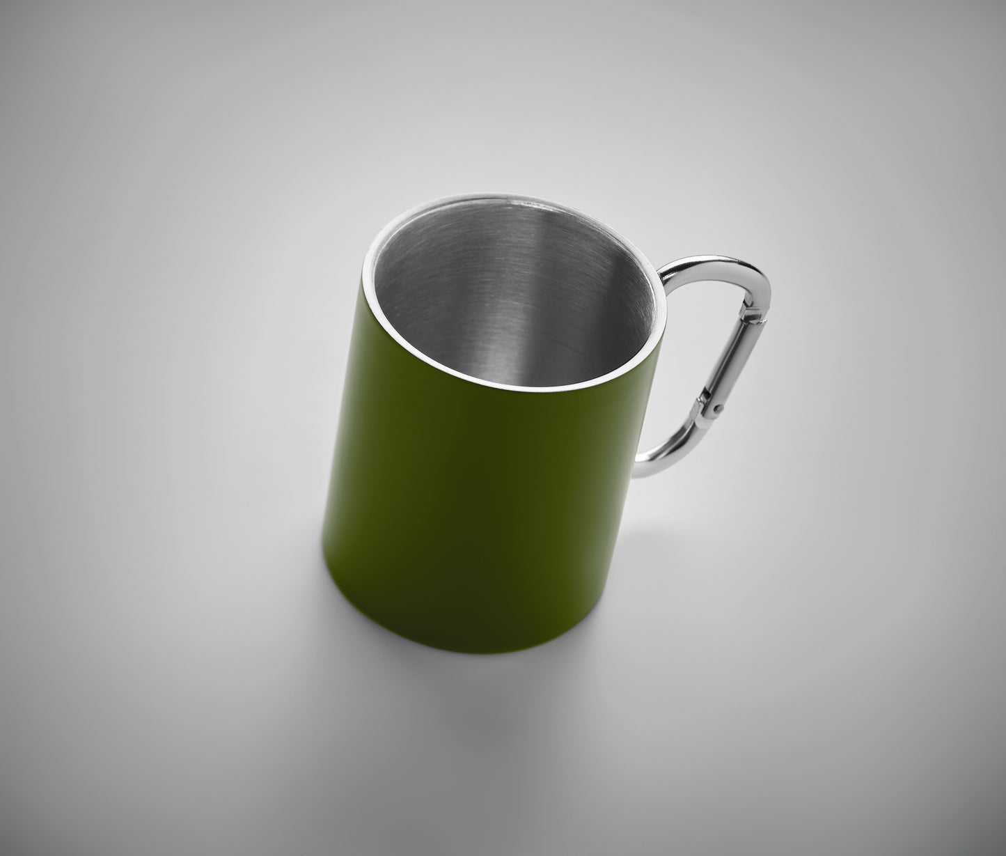 Doppelwandiger Trinkbecher aus Edelstahl. Henkel mit Karabiner. Füllmenge: 300 ml. Der Karabiner