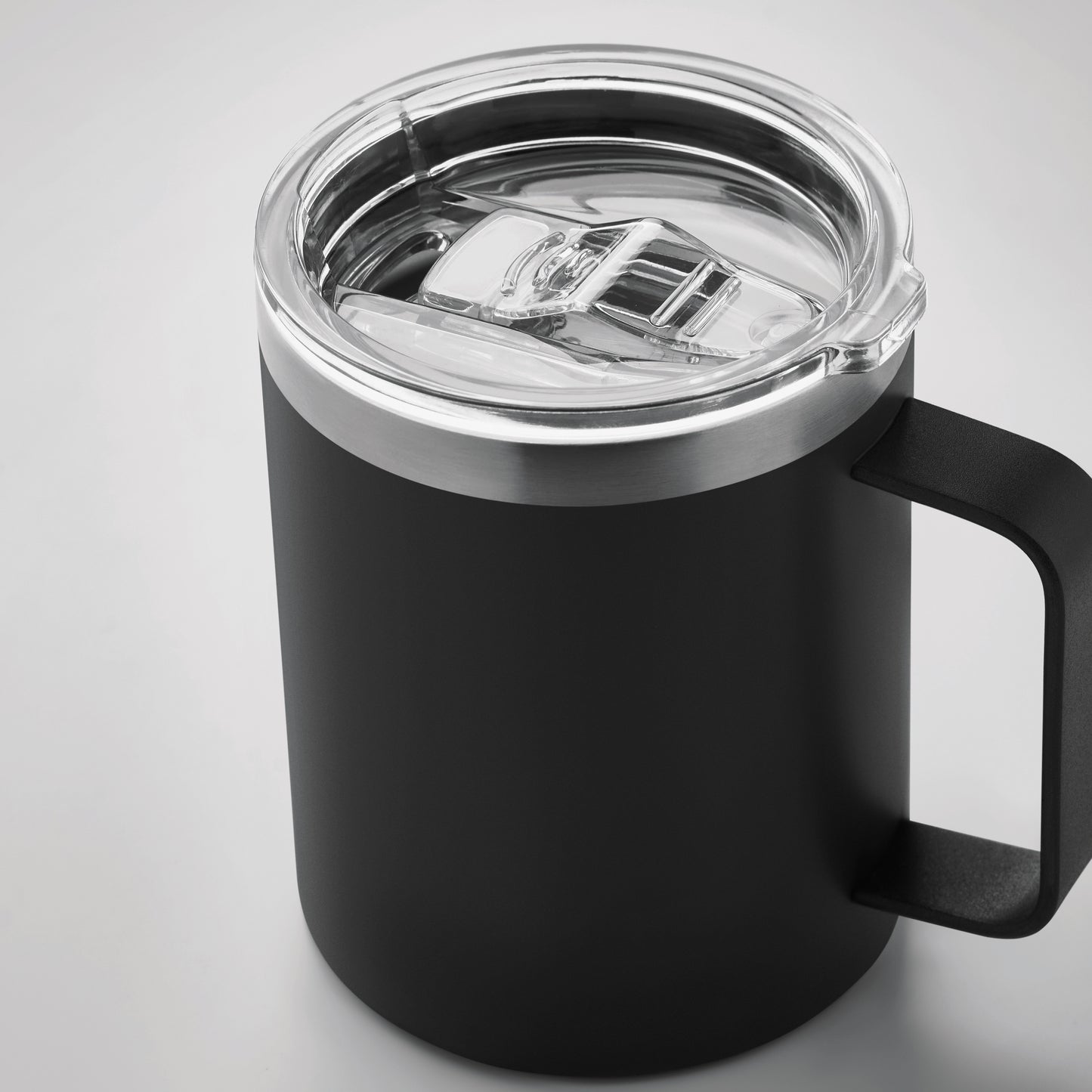 Doppelwandiger Trinkbecher aus recyceltem Edelstahl (90 % recycelter Edelstahl und 10 %