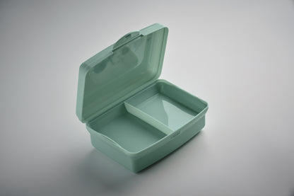 Lunchbox für Kinder aus PP mit Klickverschluss und Innenfach. Füllmenge: 700 ml.