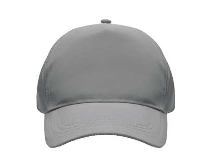 5-Panel-Baseball Cap aus hochreflektierendem 190T-Polyester. 4 umstickte Belüftungslöcher. Klettverschluss. Größe 7 1/4.