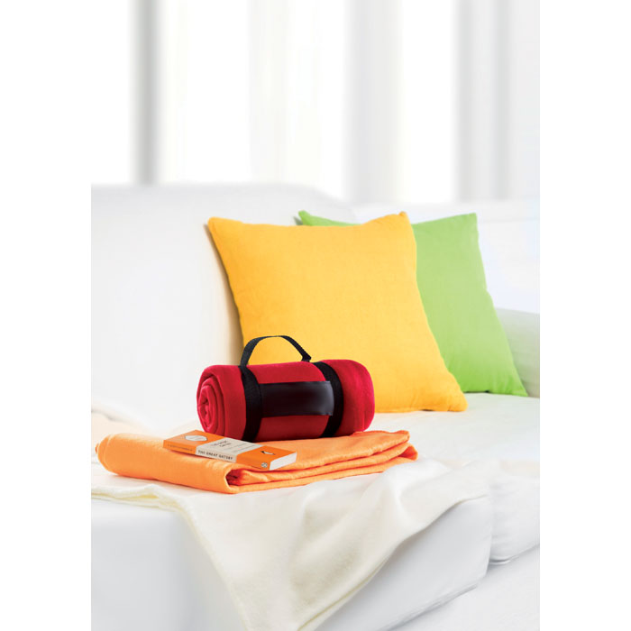 Fleece-Decke mit Trageriemen aus Nylon. 180g/m² Fleece.