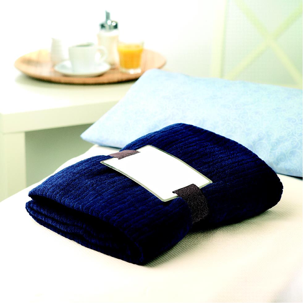 Softe Fleece-Decke 240 g/m². Inkl. Band mit bedruckbarer Karte.