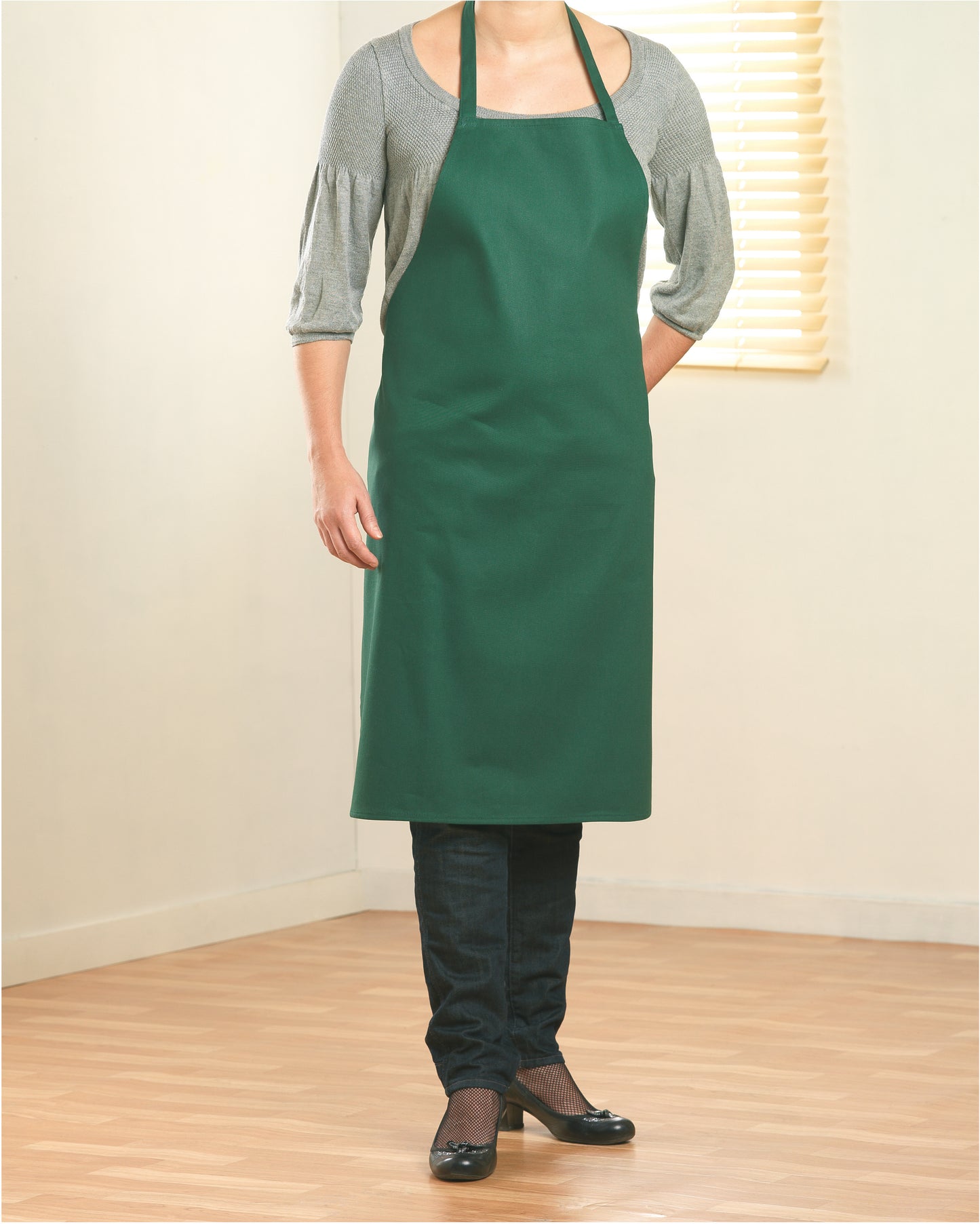 Küchenschürze aus 100% Baumwolle. Ideal für das tägliche Kochen.180 g/m².