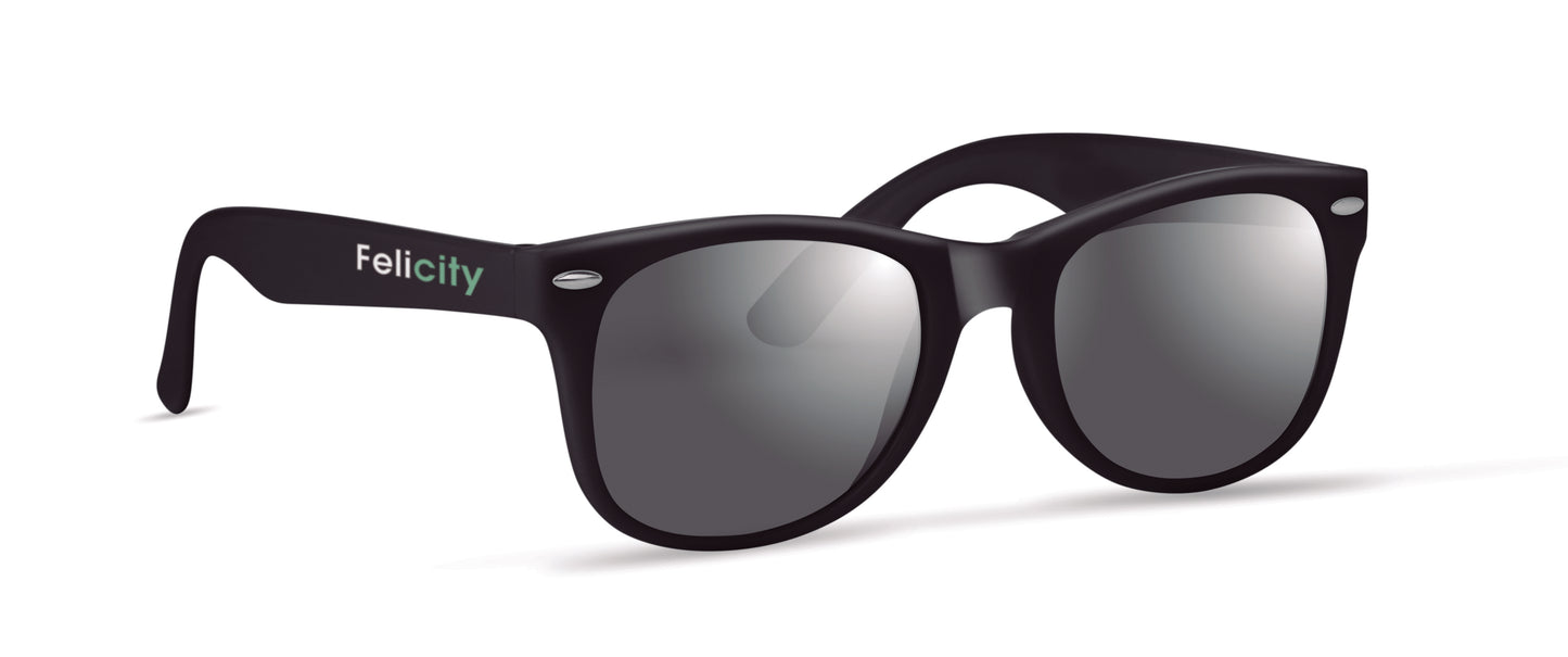 Sonnenbrille mit UV400-Schutz.