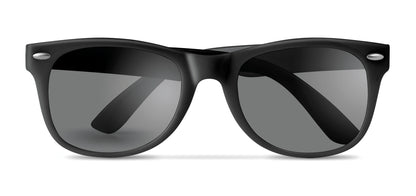 Sonnenbrille mit UV400-Schutz.
