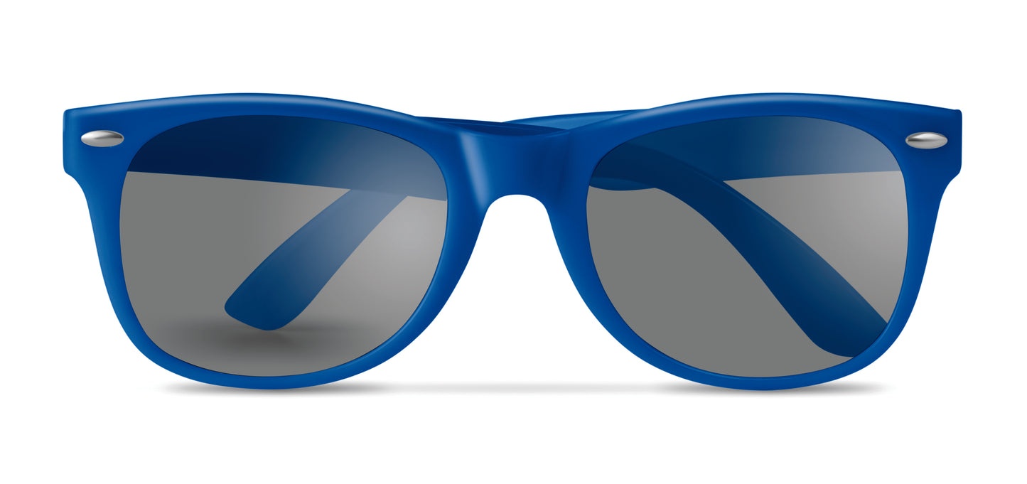 Sonnenbrille mit UV400-Schutz.