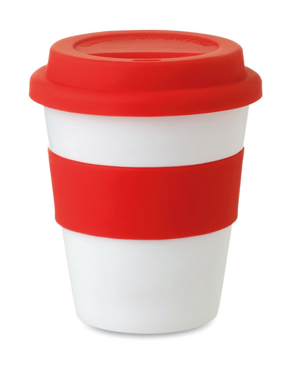 Einwandiger Becher aus glänzend weißem PP mit Silikon-Deckel und -Griff. Füllmenge: 350