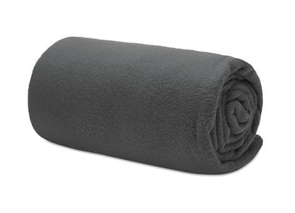 Fleece-Reisedecke aus RPET. Lieferung in RPET Polyester Hülle. 180 g/m² Fleece.