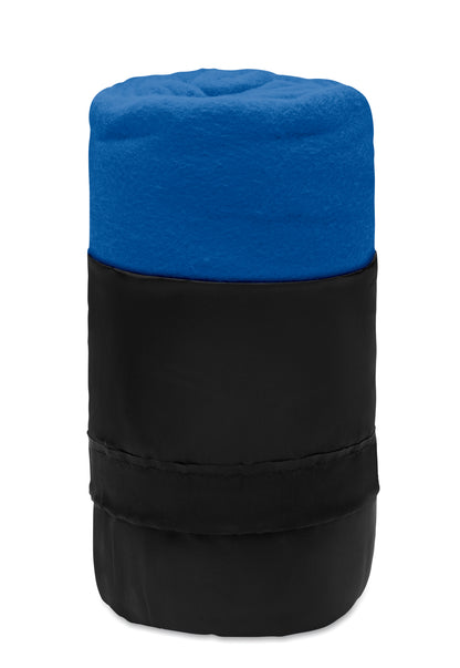 Fleece-Reisedecke aus RPET. Lieferung in RPET Polyester Hülle. 180 g/m² Fleece.