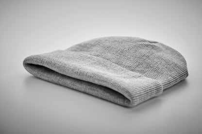 Gestrickte Beanie aus softem elastischem RPET Polyester. Mit Umschlag. Unisex.